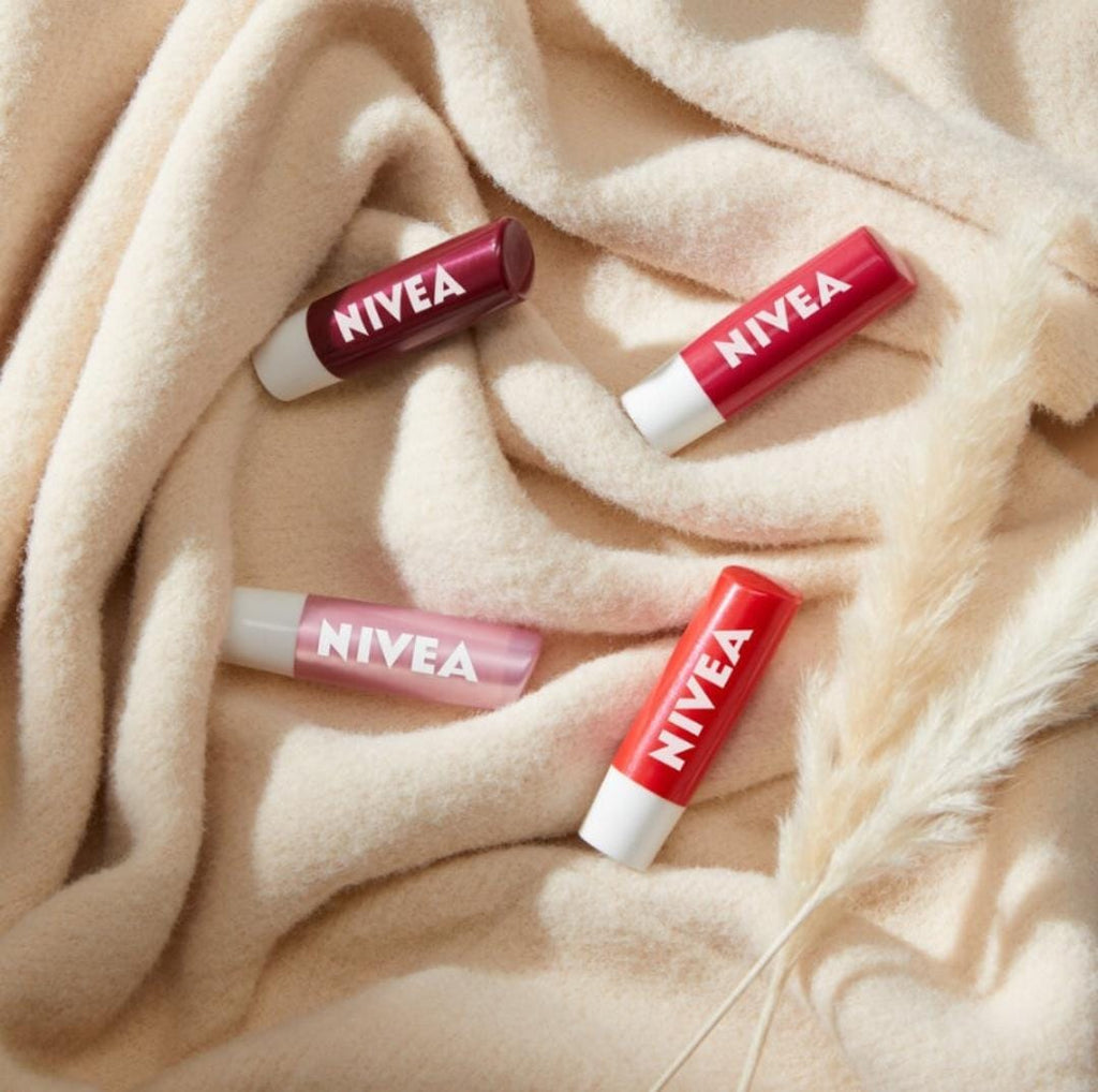 Nivea Blackberry Lip Care Cream 4.8 gr